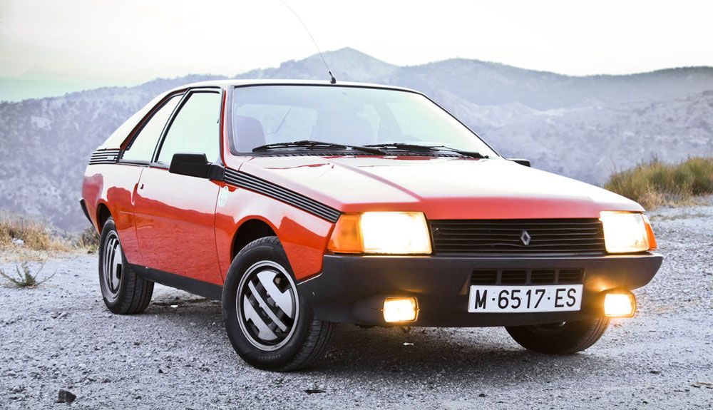 No lo utilizó mucho, pero en su paso de Nápoles a Sevillla, el Diego contó con un Renault Fuego en Argentina