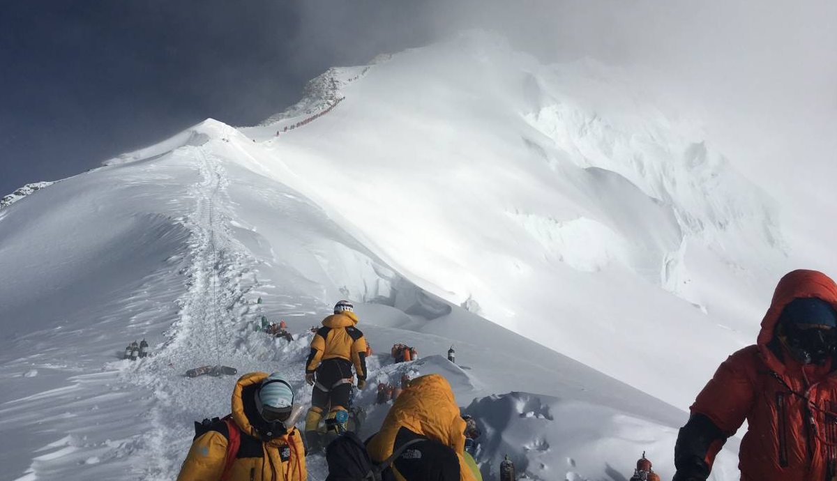 Calor, deshielo y microplásticos: ¿Qué le hemos hecho al Everest?