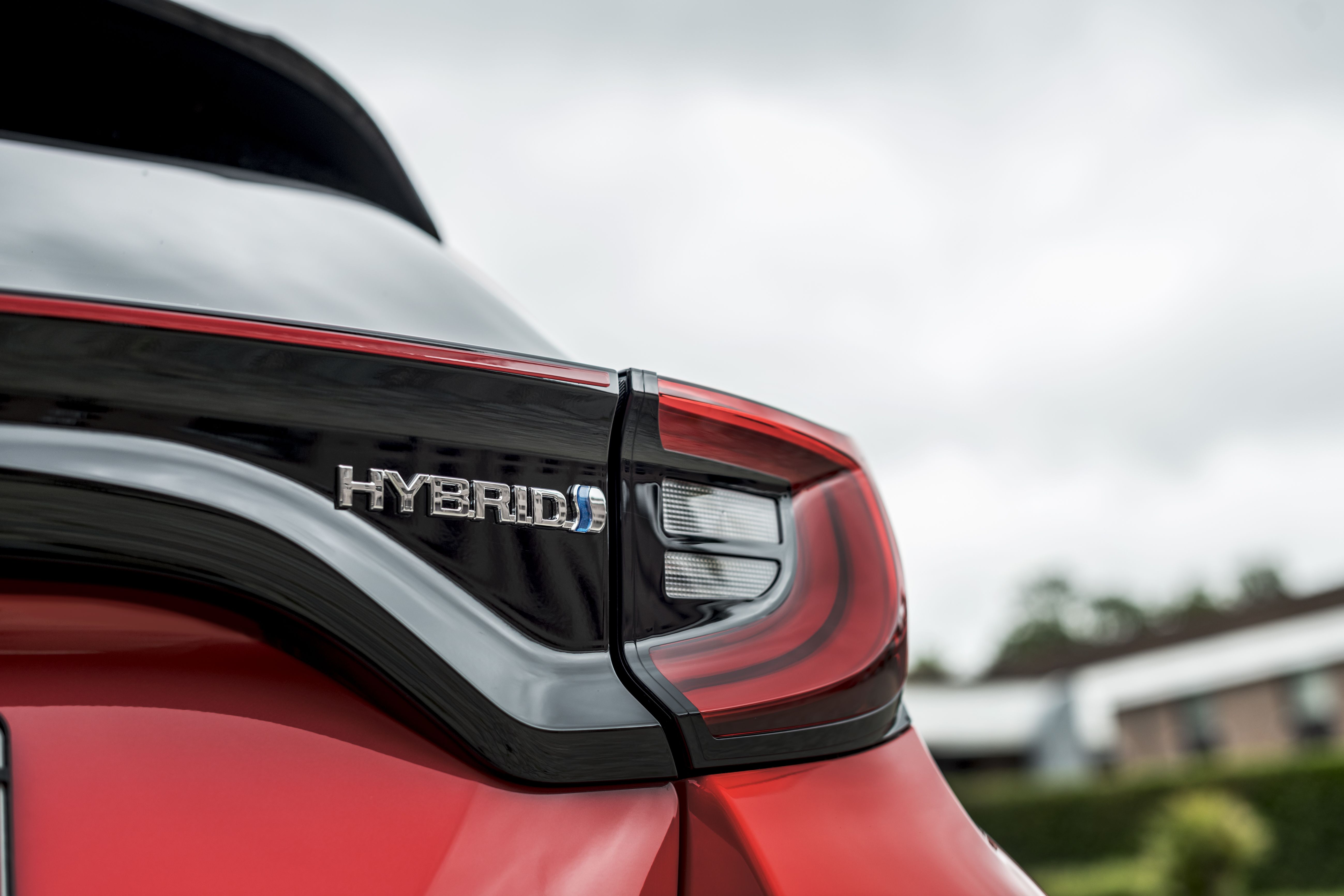 Los coches híbridos eléctricos, más baratos que nunca: benefíciate ya del Plan Renove 2020.