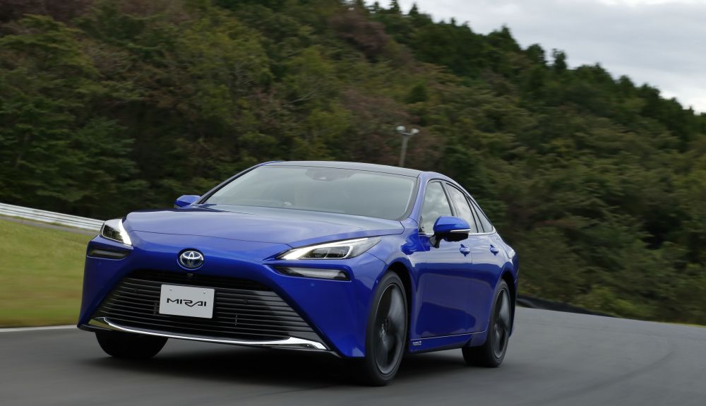 El nuevo Toyota Mirai tiene 650 km de autonomía eléctrica pero recargando en tiempo similar a un repostaje convencional. El nuevo Toyota Mirai tiene 650 km de autonomía eléctrica pero recargando en tiempo similar a un repostaje convencional.
