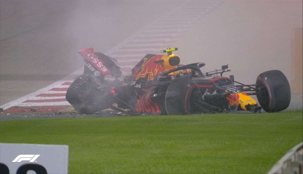 Espectacular accidente de Alex Albon durante la FP2 Espectacular accidente de Alex Albon durante la FP2