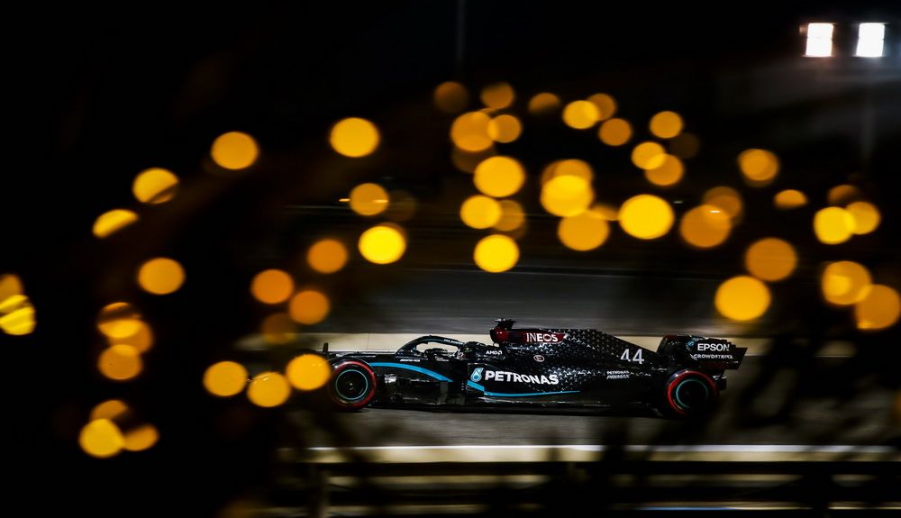 Pole position para Lewis Hamilton