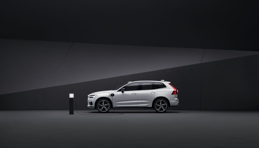 Con el punto de recarga en el domicilio puedes programar las cargas del Volvo XC60 Recharge