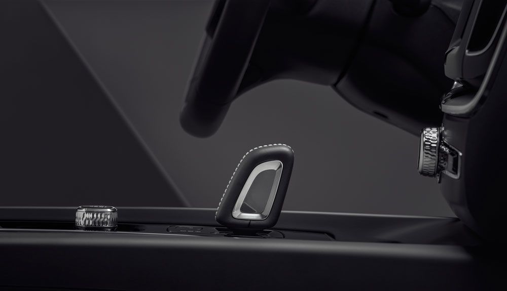 El interior del Volvo XC60 Recharge añade pomo de cuero con el paquete R Design El interior del Volvo XC60 Recharge añade pomo de cuero con el paquete R Design