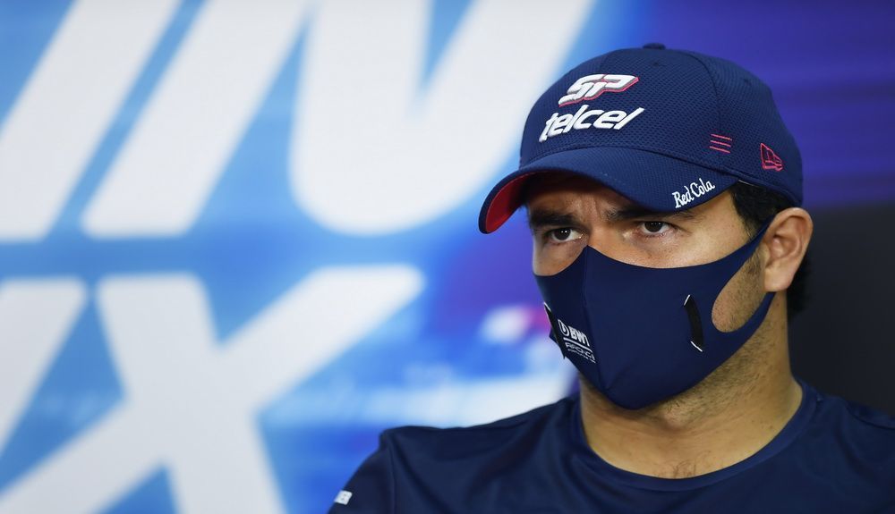 Checo Pérez espera la llamada de Red Bull a finales de temporada Checo Pérez espera la llamada de Red Bull a finales de temporada