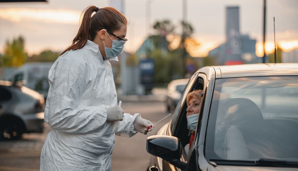 El Gobierno responde sobre si habrá que realizarse test para viajar entre comunidades en Navidad. Fotos: iStock.