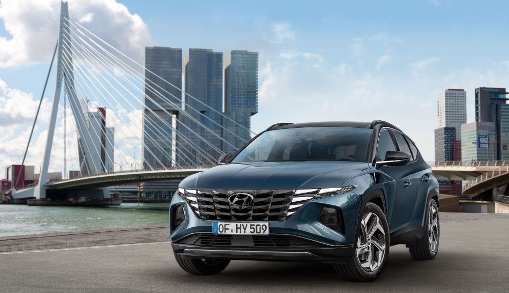 El Hyundai Tucson estrena un nuevo y espectacular frontal. El Hyundai Tucson estrena un nuevo y espectacular frontal.