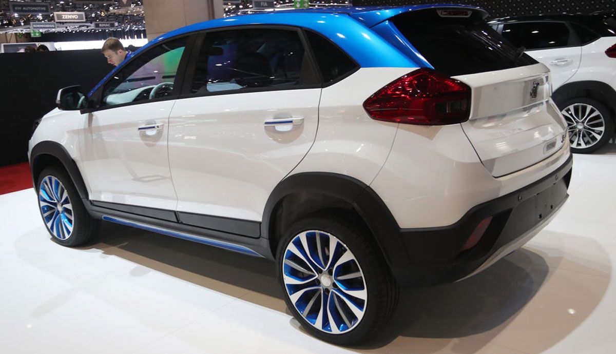 DR Automobiles también ha sacado un SUV eléctrico en Italia, denominado DR Zero