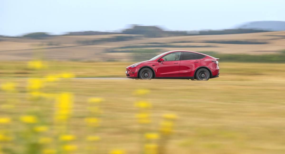 Tesla Model Y 1