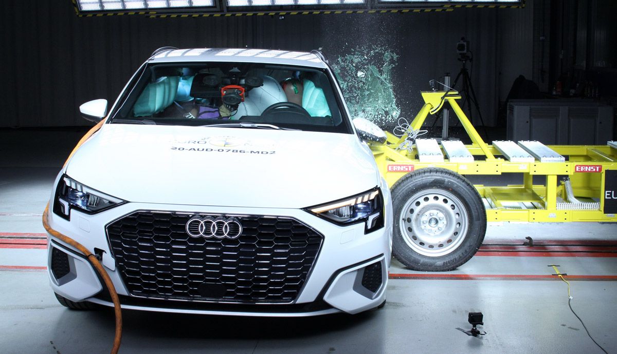 Audi A3, cinco estrellas Euro NCAP.