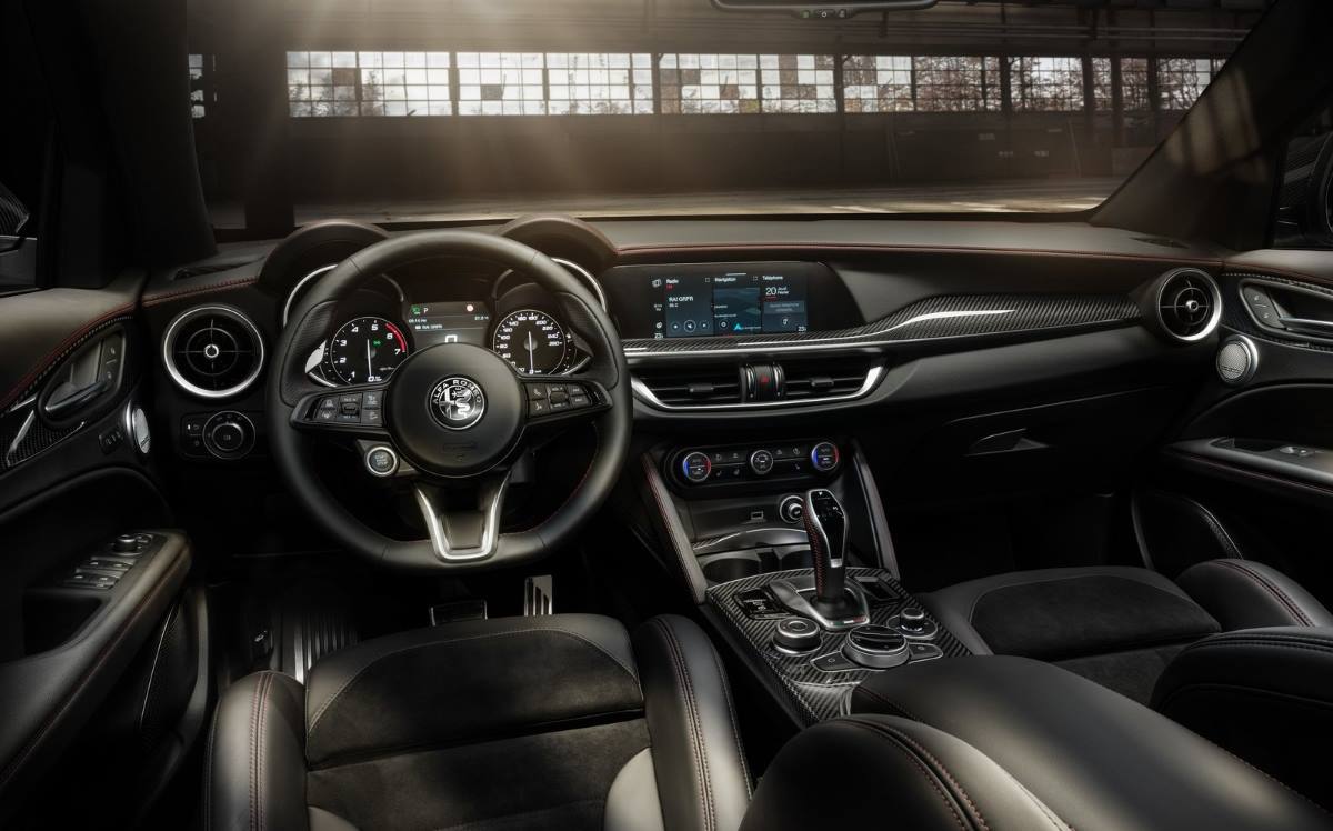 Alfa Romeo Stelvio Veloce Ti 2021 6