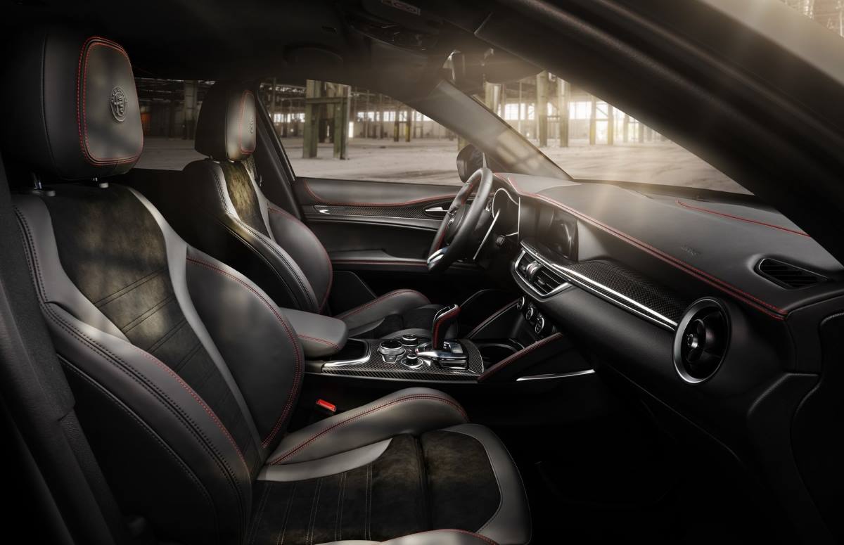 Alfa Romeo Stelvio Veloce Ti 2021 7