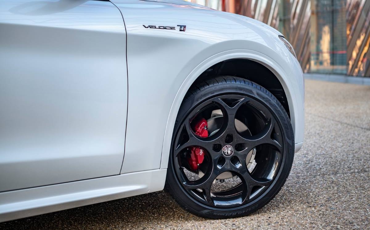 Alfa Romeo Stelvio Veloce Ti 2021 8