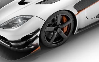 koenigseggone102.jpg