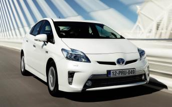 toyotapriuspluginhybrid201305.jpg