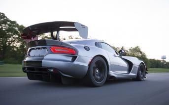dodgeviperacr02.jpg