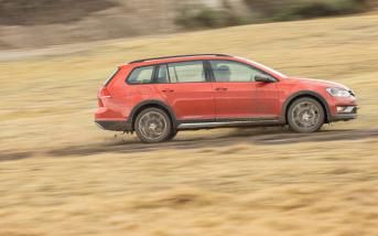 volkswagen-golf-cross-1.jpg