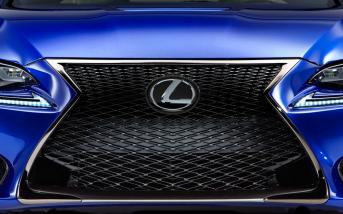 lexusrc2015.jpg
