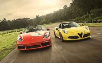 alfaromeo4cspidervsporsche718boxsters04.jpg