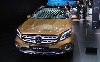 mercedesbenzgla201817.jpg