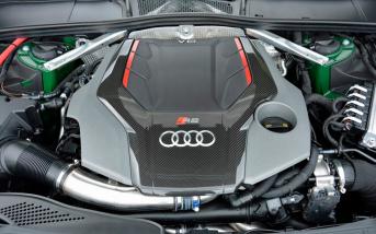 audirs5201821.jpg