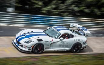 dodgeviperacrnurburgring000.jpg