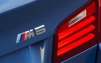 bmwm5201631.jpg
