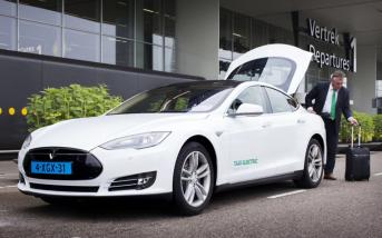 teslafinlandiataxi01.jpg