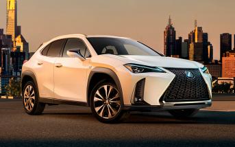 lexusux201901.jpg