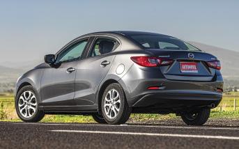 mazda3sedan02.jpg
