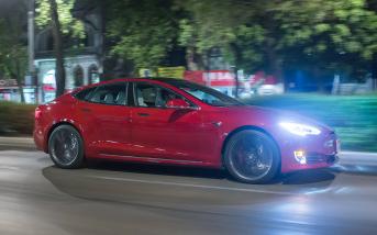 tesla-axn-01.jpg