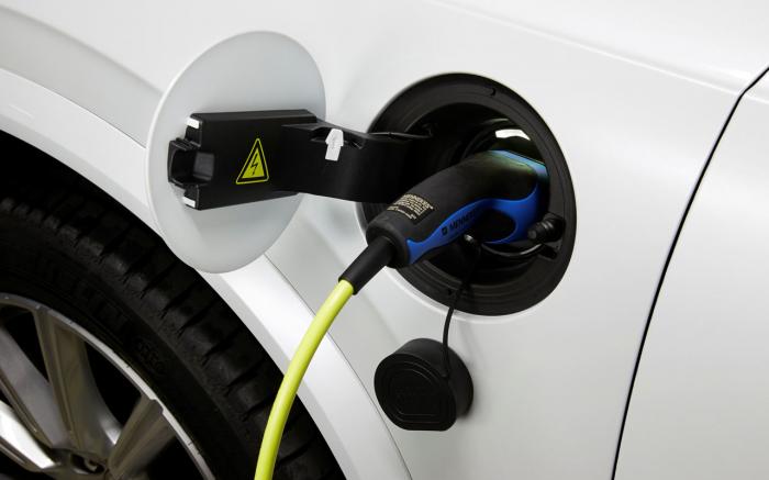 Volvo XC90 PHEV.