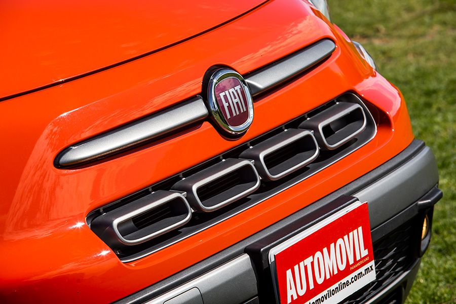 FIAT-500L-DETALE-PARRILLA