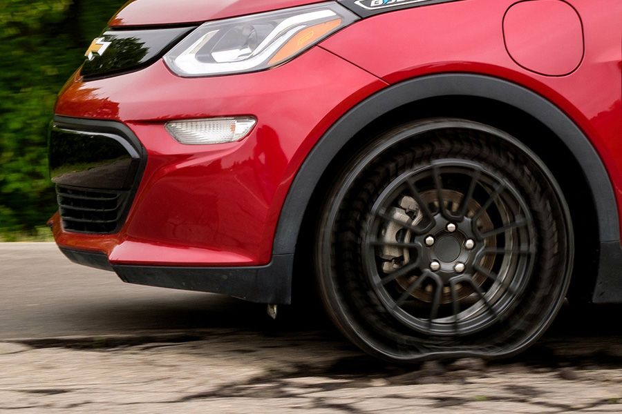 2c38338f-gm-and-michelin-airless-tires-6
