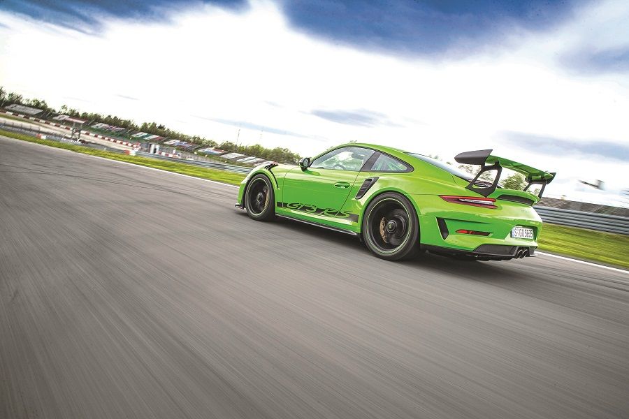 PORSCHE 911 GT3 RS (6)