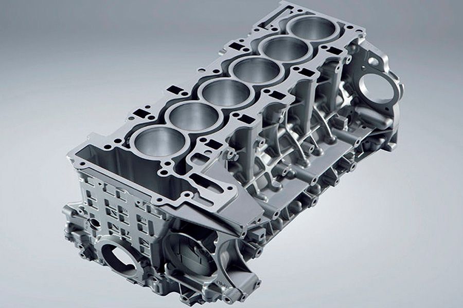 FCA motor seis cilindros en línea