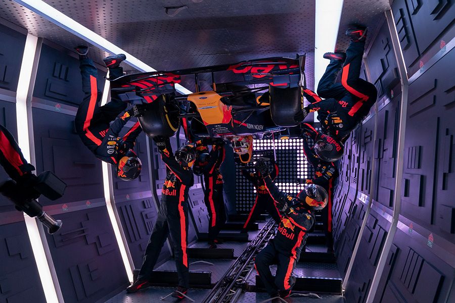 red-bull-zero-gravity-pitstop-2