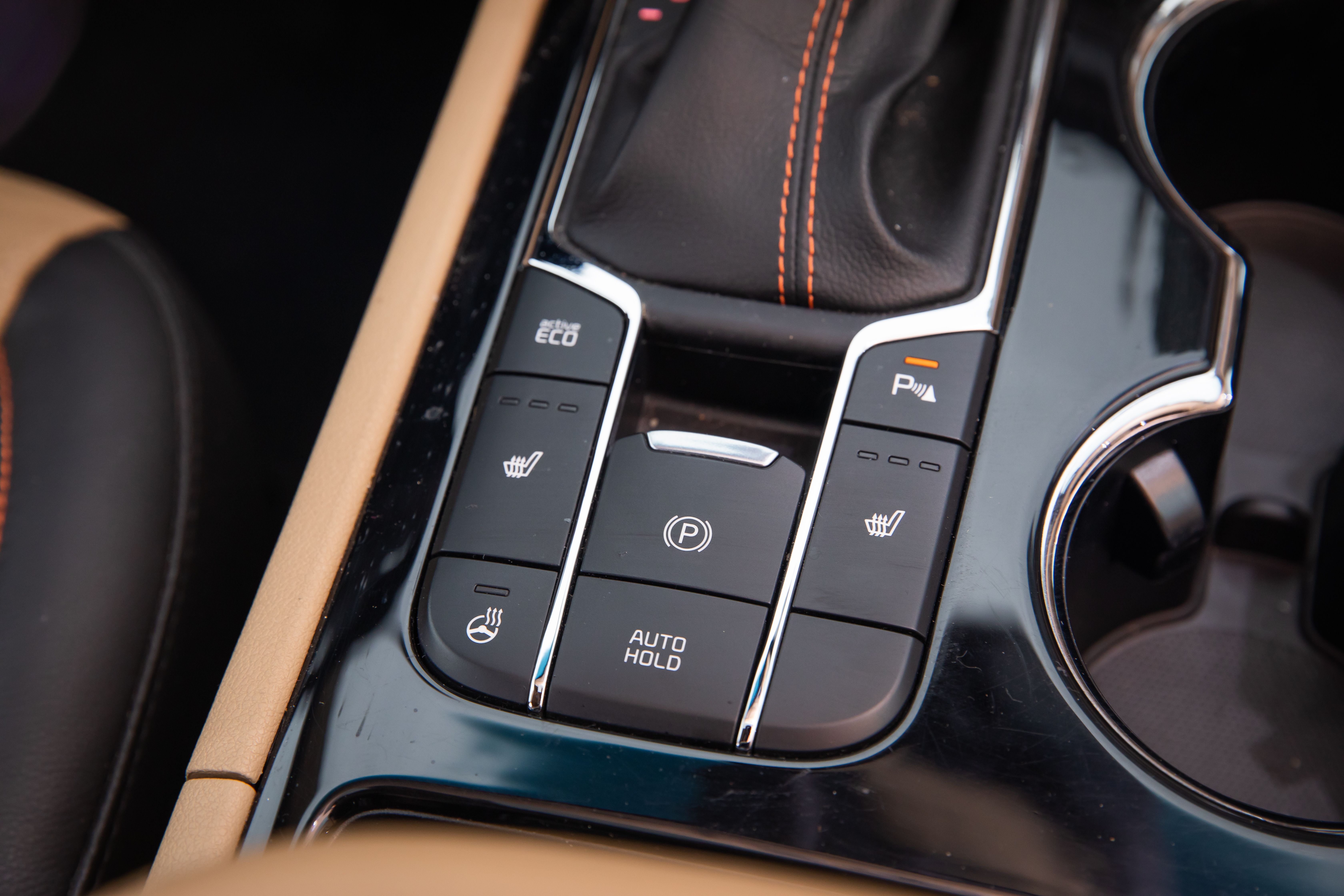KIA SEDONA INT BOTONES CONSOLA