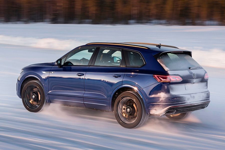 Volkswagen Touareg R 2021