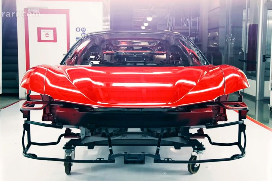 Ferrari SF90 Stradale reinicia producción