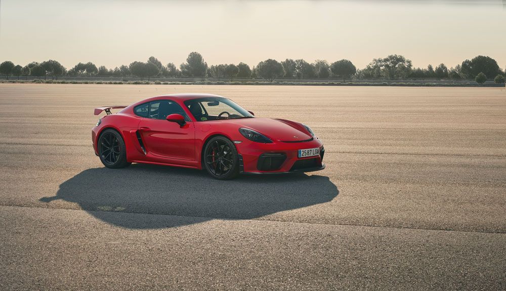 Porsche 718 Cayman GT4