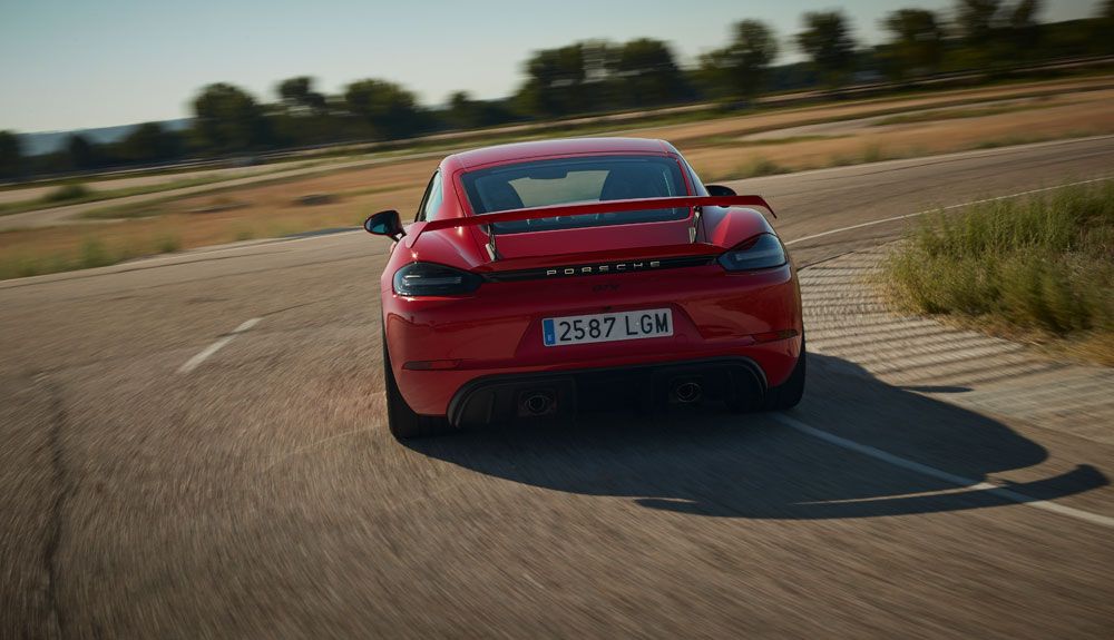 Porsche 718 Cayman GT4