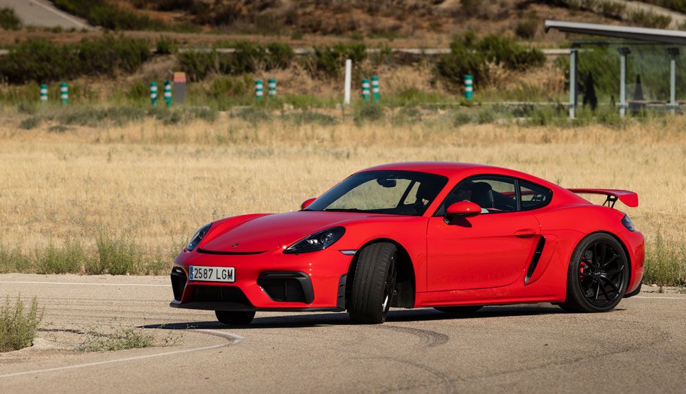 Porsche 718 Cayman GT4