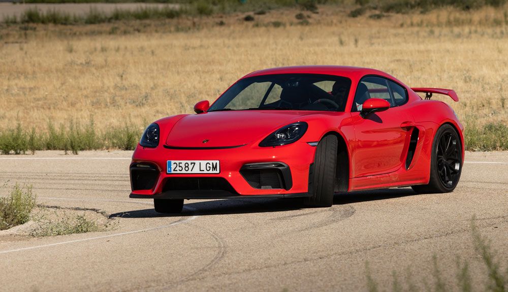 Porsche 718 Cayman GT4