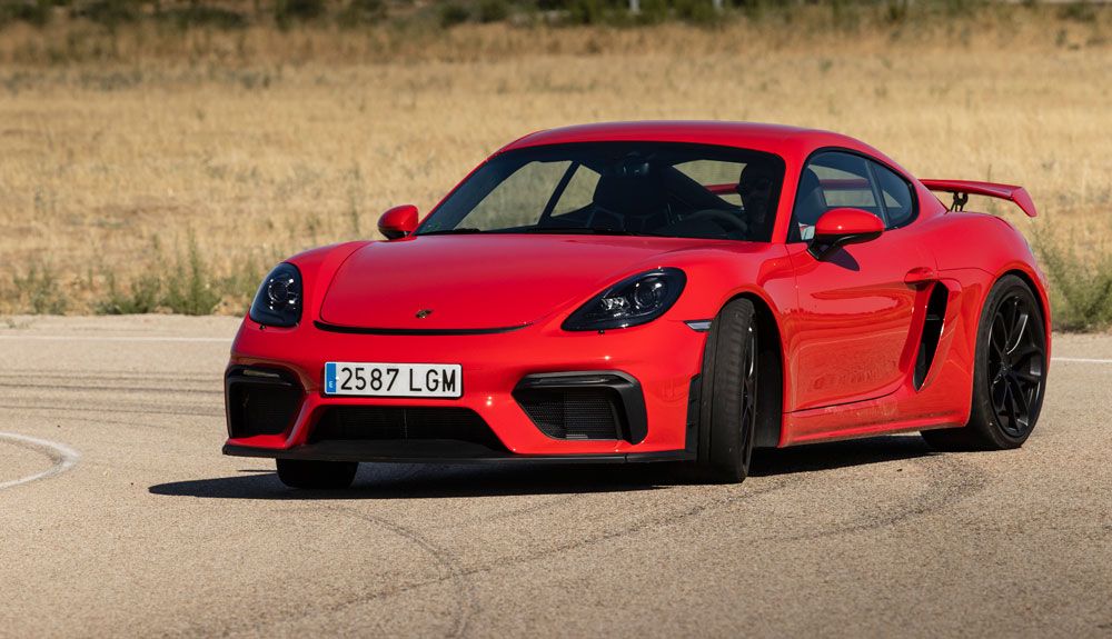 Porsche 718 Cayman GT4