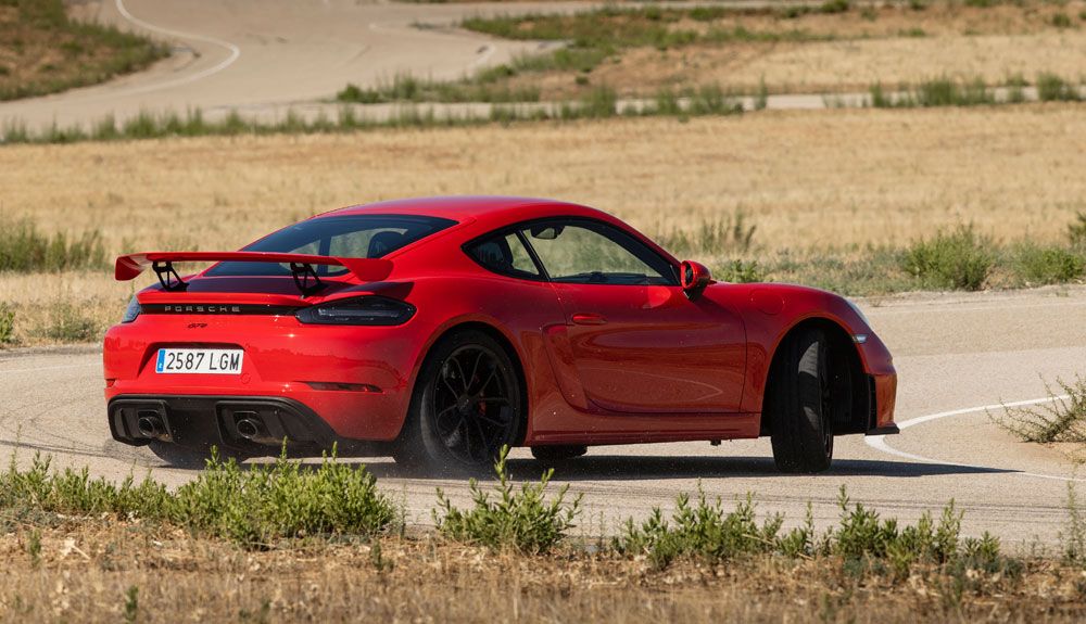 Porsche 718 Cayman GT4