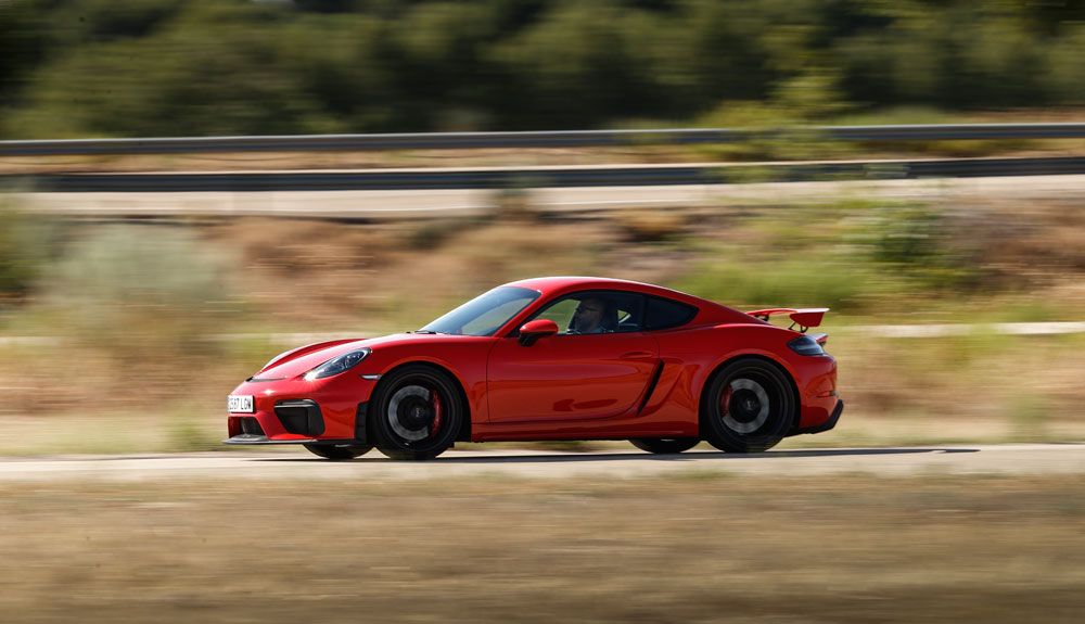 Porsche 718 Cayman GT4