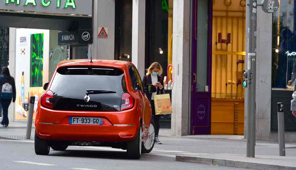 renault twingo ze 017