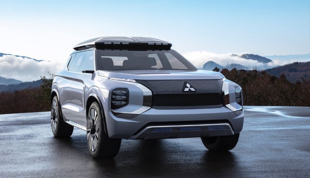 Mitsubishi Engelberg Tourer Concept.