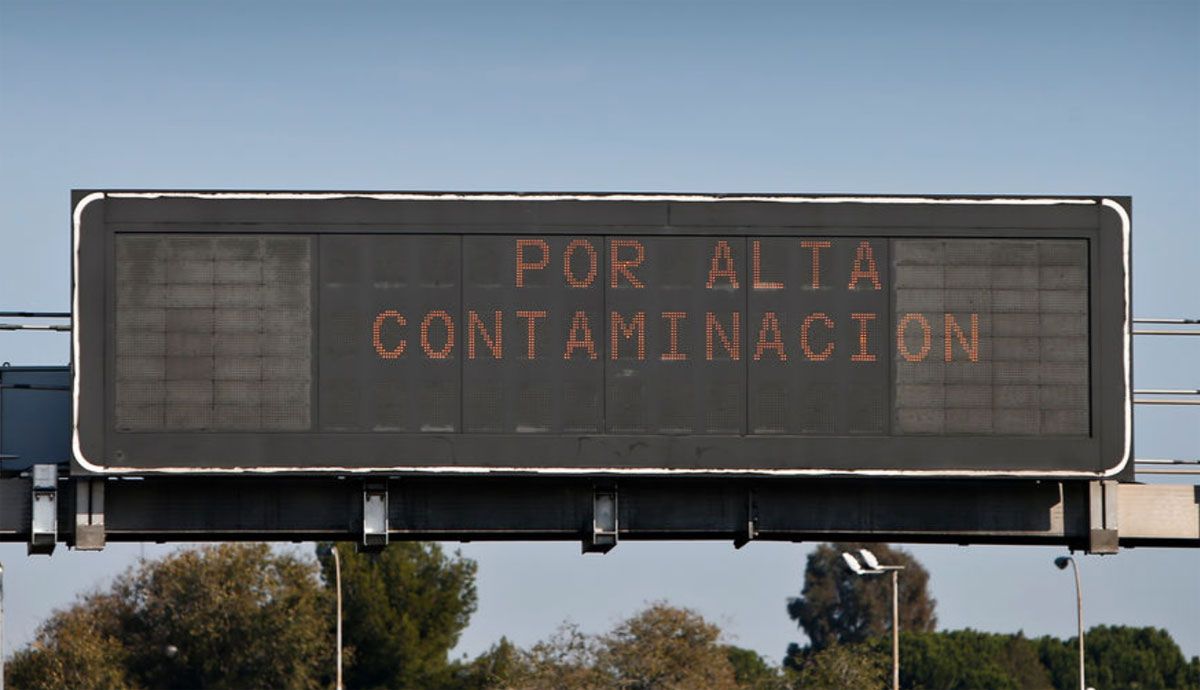 Madrid compra 100 cámaras para prohibir la entrada de coches sin etiqueta de la DGT.